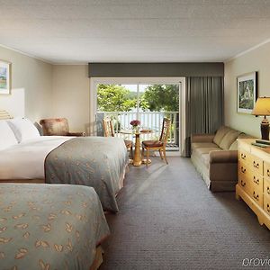 Deluxe Lakeview Room Two Queen Beds